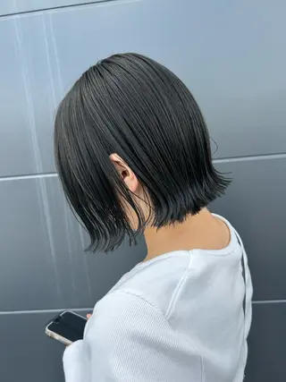 ミディアム カラー Emitas.三年坂所属・Emitas.　井上 真奈美のヘアスタイル