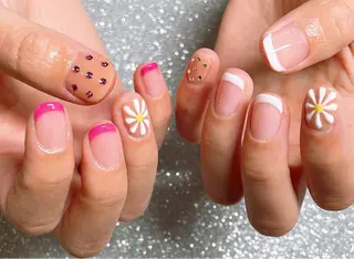 ネイル VIERU 🌈🎀💖のネイルデザイン