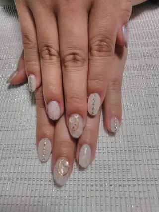 ネイル エステとネイル ローズコンフォートのネイルデザイン