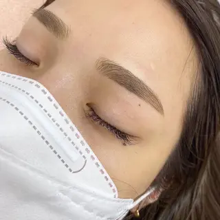 アイブロウ ハヤシ エリカのマツエク・マツパデザイン