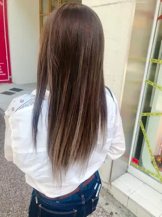 ロング カラー 韓国ヘア顔周りカット 艶髪ベージュtamaのヘアスタイル