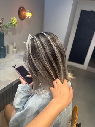 ミディアム カラー 💖ハイライト/ハイ トーン💖MIKIのヘアスタイル