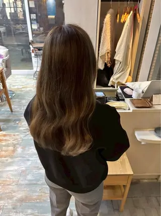カラー 鈴木 凜のヘアスタイル