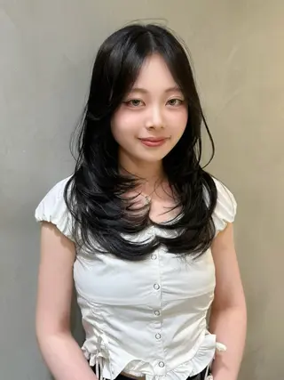 セミロング カラー 大宮レイヤーカット ハッシュ 柏崎颯刀のヘアスタイル