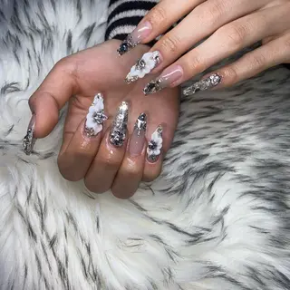 ネイル la vie  Luire所属・la vie Luire ｱｽｶのネイルデザイン