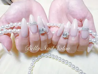 ネイル Bella Nail Salonパラジェルのネイルデザイン