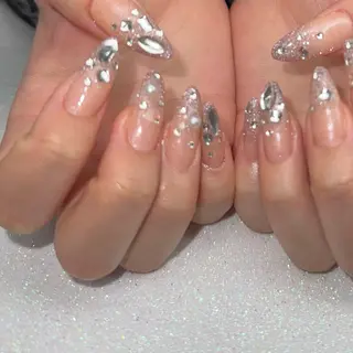 ネイル VIERU 🌈🎀💖のネイルデザイン