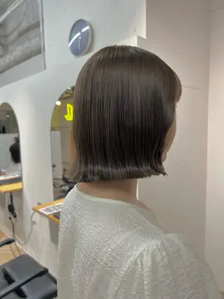 ミディアム カラー ベージュ/ダブルカラ ー/新潟駅/青柳萌果のヘアスタイル