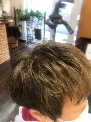 ショート カラー 桧山 真のヘアスタイル