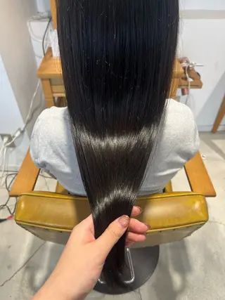 ロング 和泉田 真白のヘアスタイル