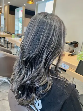 ロング カラー ショート ボブ横山真樹のヘアスタイル