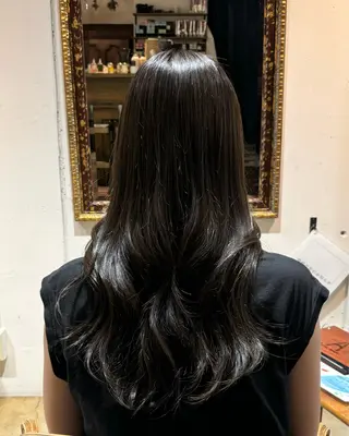 ロング カラー Milial所属・松下 穂乃香のヘアスタイル