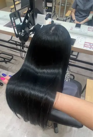 ロング 🌸cocomi🌸 透明感カラー🩶パリのヘアスタイル