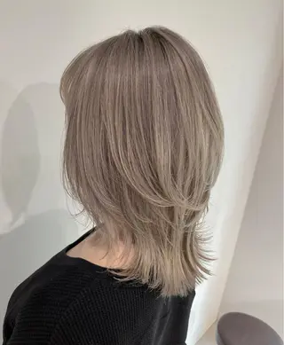 ミディアム scene.池袋所属・scene. haraのヘアスタイル