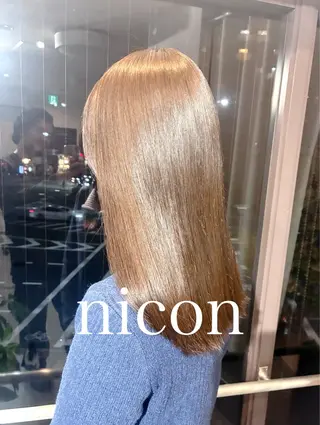 ロング 髪質改善 上品艶感カラーのヘアスタイル