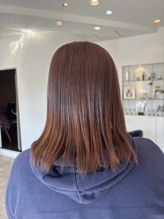 ミディアム 亀田 萌奈のヘアスタイル