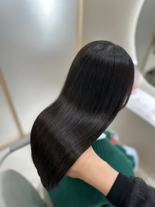 セミロング Lisa📎 【Zina 2nd】のヘアスタイル