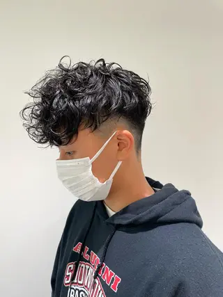 ショート フェザーパーマ職人 🪶ryosukeのヘアスタイル