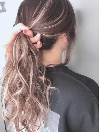 ロング エクステ・髪質改善・ ブリーチ・吉田大介のヘアスタイル