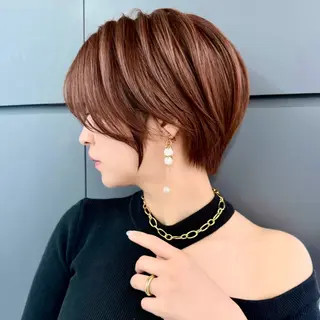 ショート ショート/レイヤー/ 縮毛矯正/ 渡邊莉玖のヘアスタイル