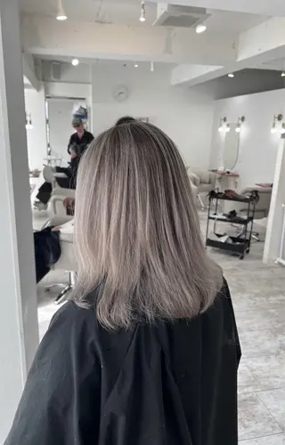 ミディアム カラー ROBIN所属・指名数No.1 /NAOYAのヘアスタイル