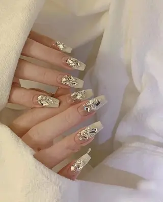 ネイル Theone栄店 伊藤のネイルデザイン