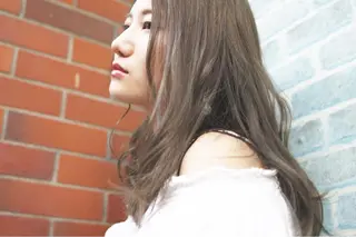 セミロング カラー COCOROHOOKI所属・松田 由貴のヘアスタイル