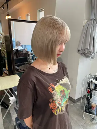 ショート カラー 💜ハイトーン💛 マジカルかいちゃんのヘアスタイル