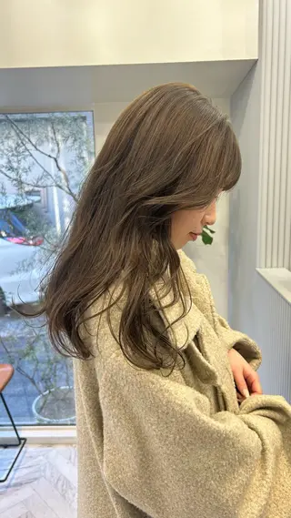 セミロング カラー じゅわっと暖色カラー 🍊Moemiのヘアスタイル