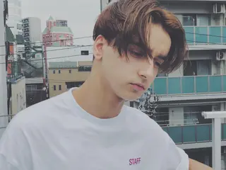 ショート カラー 顔周りレイヤー/韓国 ブリーチminamiのヘアスタイル