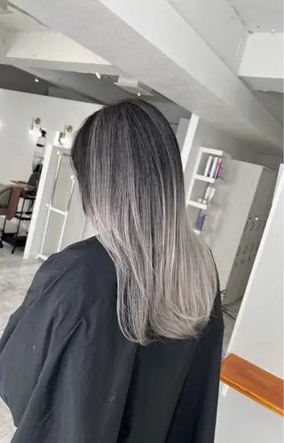 ロング カラー ROBIN所属・指名数No.1 /NAOYAのヘアスタイル