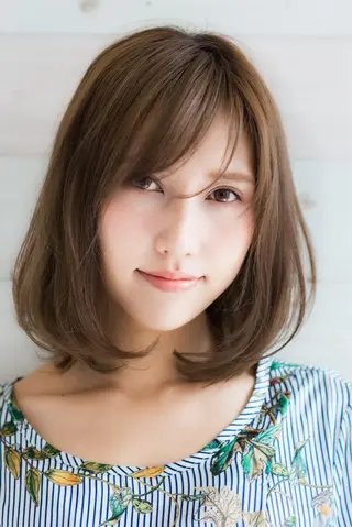 ミディアム カラー 小林 伯熙のヘアスタイル