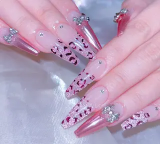 ネイル ネイルサロンエクラ 🫧Shizukaのネイルデザイン