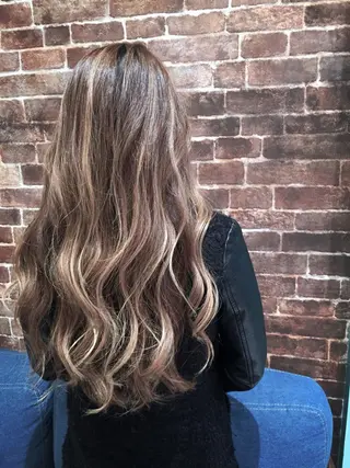 ロング カラー 松本 明日可のヘアスタイル