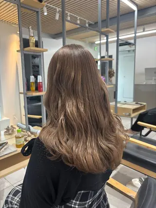 セミロング カラー ヘアアレンジ ベージュ/グレージュ 🧸あやか/表参道のヘアスタイル