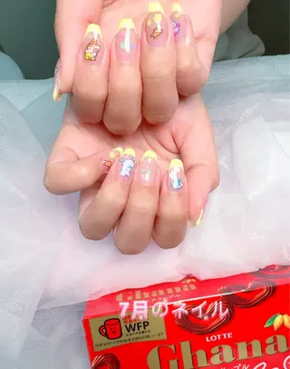 ネイル pink ladyサロン所属・べ にのネイルデザイン