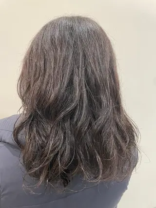 セミロング パーマ 山本 菜月のヘアスタイル