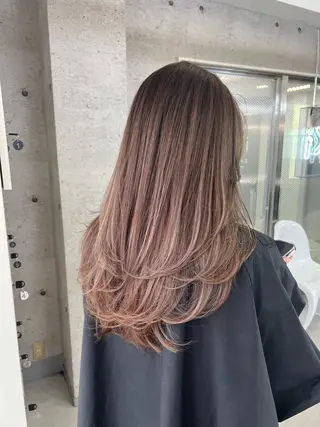 ロング アンナ🦋海外ヘア バレイヤージュのヘアスタイル