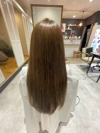 カラー ナルミ ケイスケのヘアスタイル