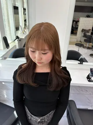 カラー ベージュ/ブラウン/ ナチュラルレイヤーのヘアスタイル