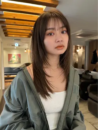 セミロング L'EANE THE TOKYO所属・美顔形成カット｜青山 髪質改善｜三浦秀太郎のヘアスタイル