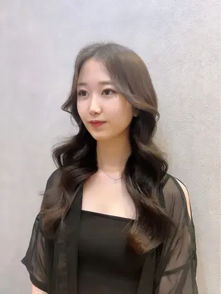 ロング カラー ヘアアレンジ 🩷韓国ヘア/ヨシン モリ🩷Maikaのヘアスタイル