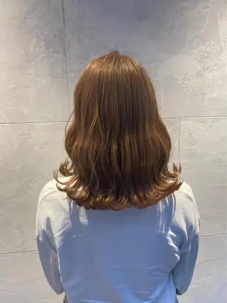 ロング 浜野 真貴のヘアスタイル