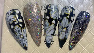 ネイル Kira Nailのネイルデザイン