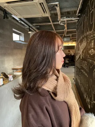 セミロング the OSCAR所属・韓国ヘアスタイリスト Harukaのヘアスタイル