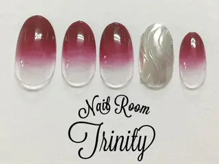 ネイル Trinity staffのネイルデザイン