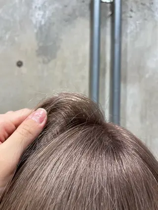 ミディアム カラー ワタナベ アオイのヘアスタイル