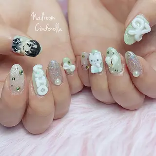 ネイル Nailroom. Cinderellaのネイルデザイン