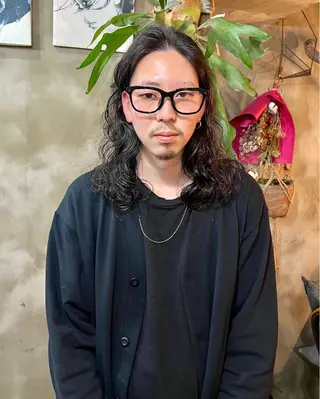 ロング パーマ メンズ 木村陸弥 似合わせ 透明感カラー🌿のヘアスタイル