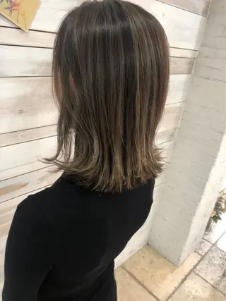 ミディアム カラー ハッシュカット/ボブ /レイヤー/彩奈のヘアスタイル